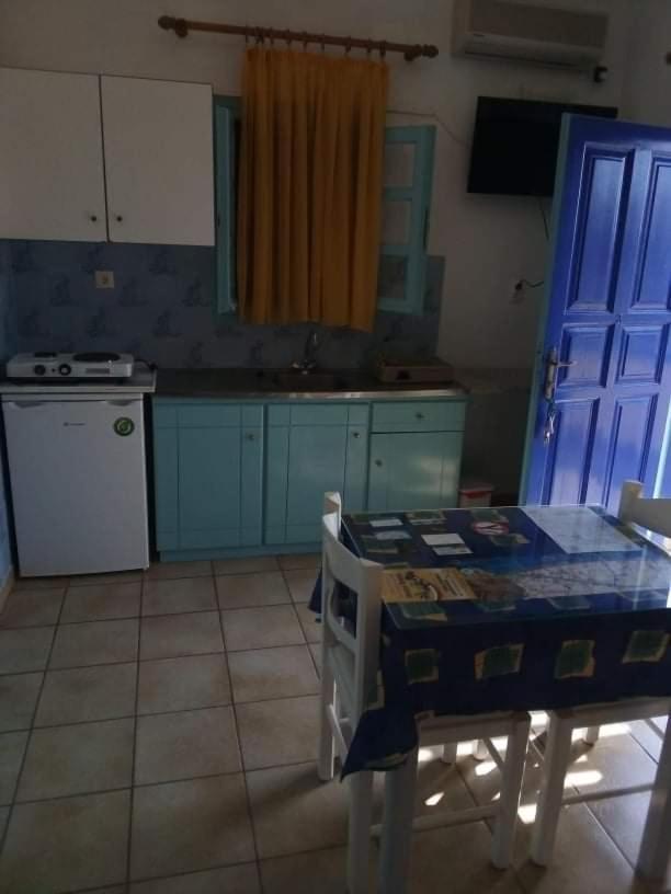 Darzenta Athina Beach Houses Периволос Екстериор снимка