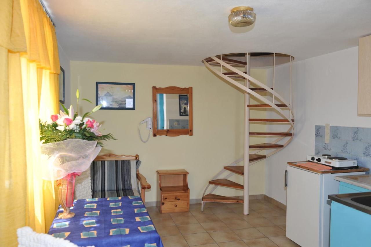 Darzenta Athina Beach Houses Периволос Екстериор снимка